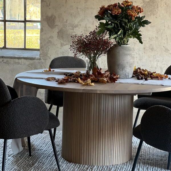 Hovedbilde Sophisticate Spisebord 130cm hvitoljet med 1 stk ...
