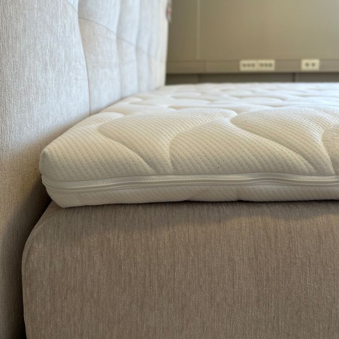 Hovedbilde Dvale 210x210 Sonocore Pulse Latex overmadrass 7cm SuperSoft 