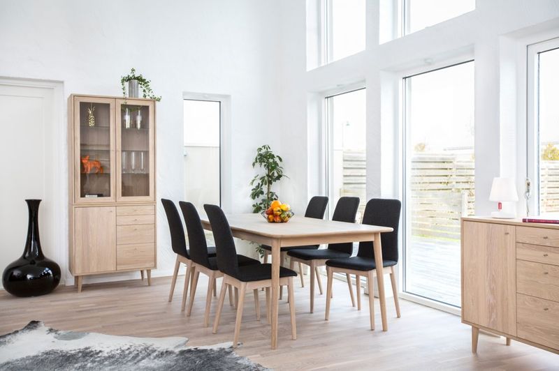Nordik Spisestol grå